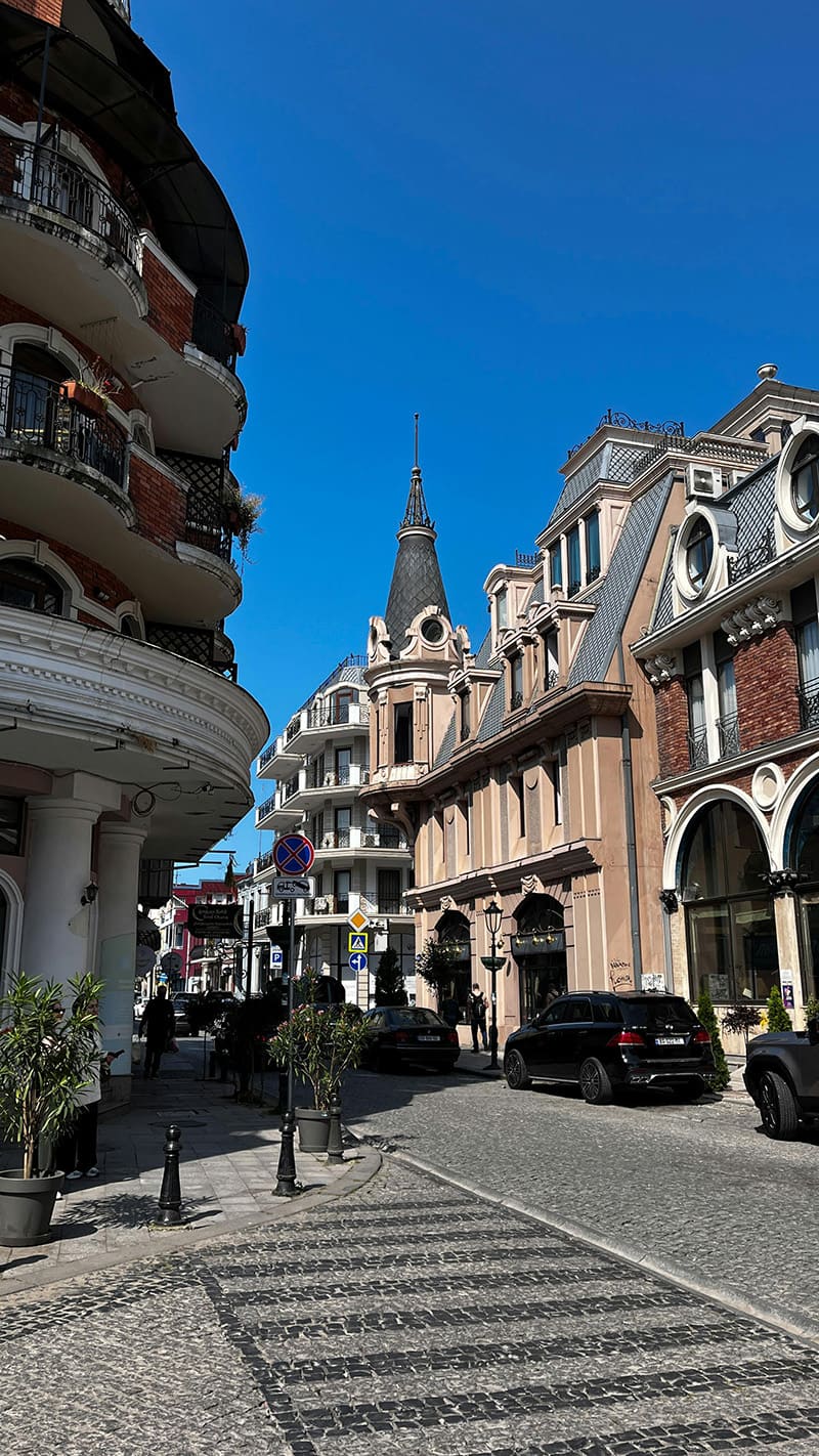 El casco antiguo de Batumi, con edificios de estilo europeo y calles estrechas