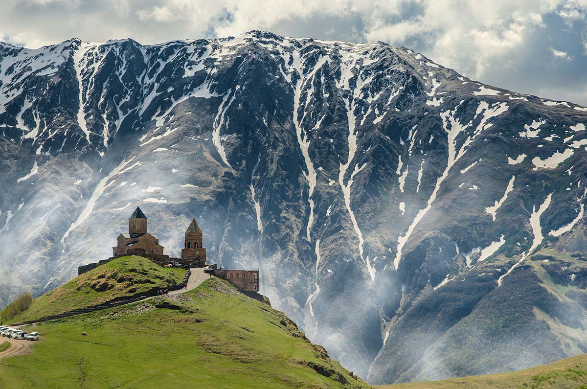 Excursión de un día a los paisajes montañosos de Kazbegi desde Tiflis, Georgia