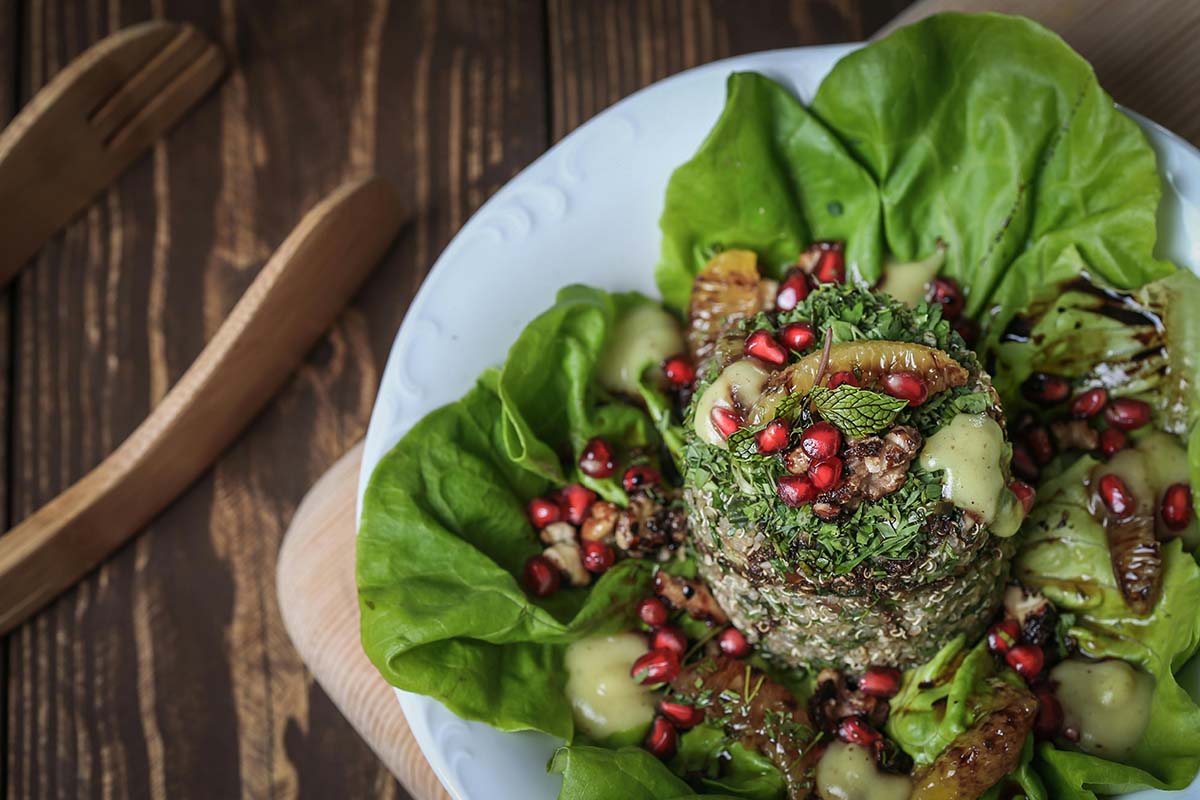 Surtido de pkhali georgiano de verduras y nueces