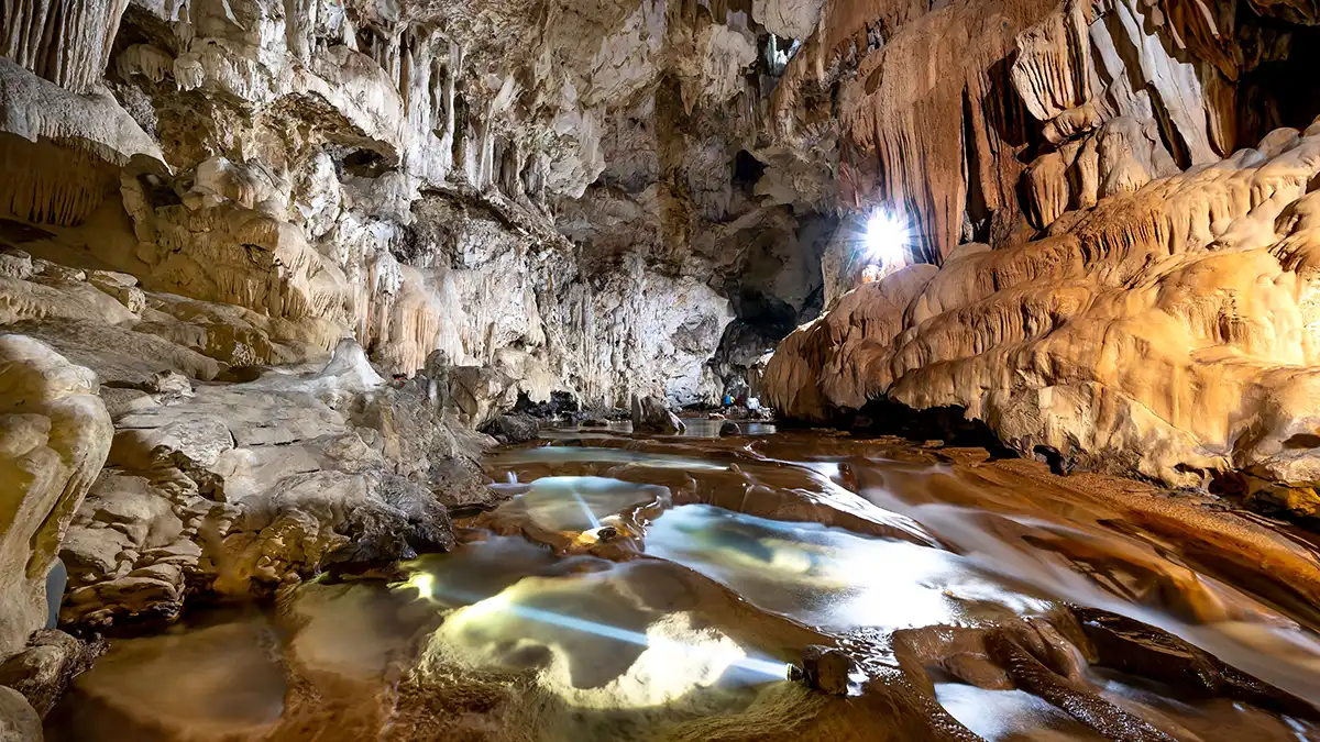Cave interior in Phong Nha on a longer Vietnam backpacking route