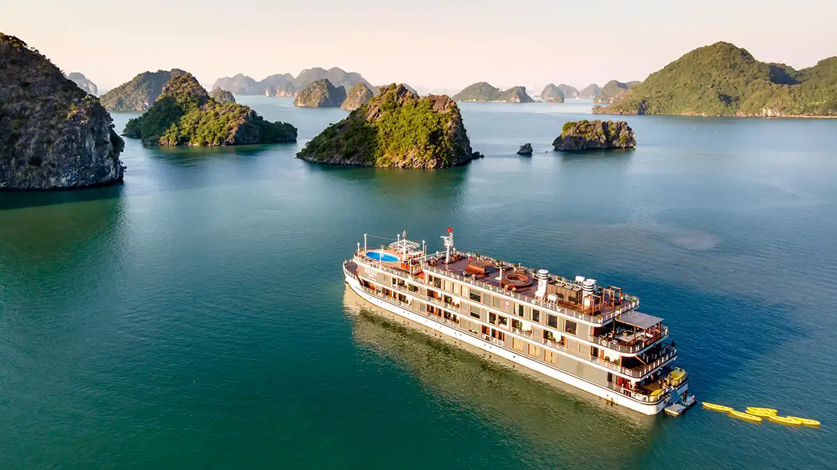 Lan Ha Bay or Ha Long Bay overnight cruise in Vietnam