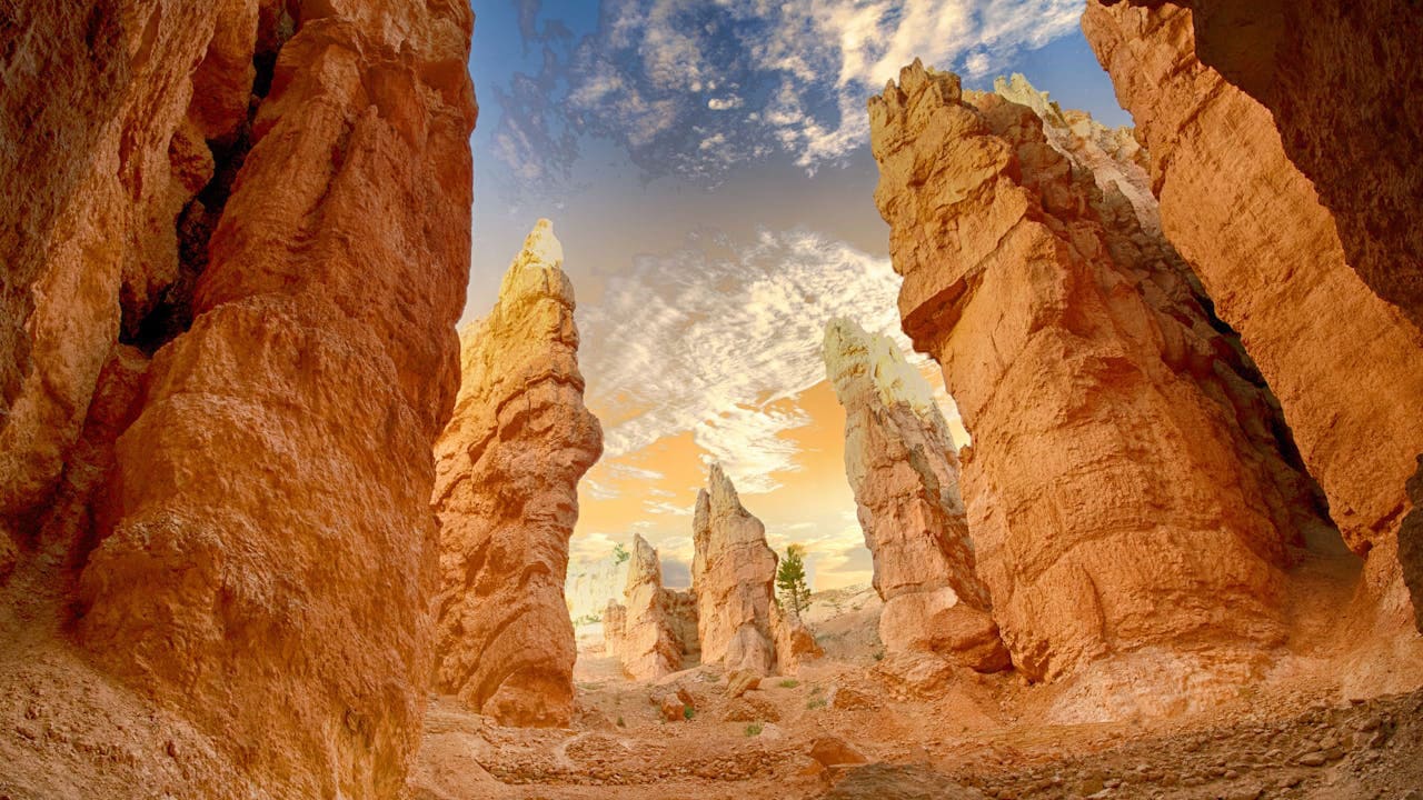 Illustrated cover for Grand Canyon: Discover Nature’s Masterpiece in Arizona