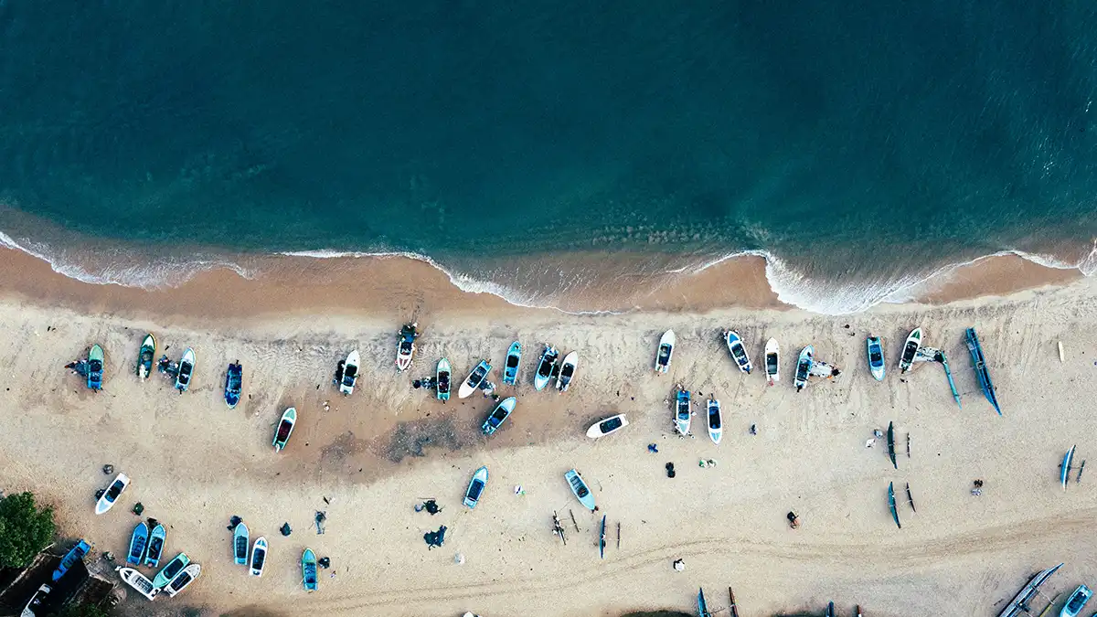 La playa de surf de Arugam Bay, ideal para viajeros solitarios en Sri Lanka