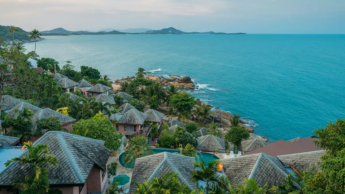 Palm-lined beach on Koh Samui in Thailand