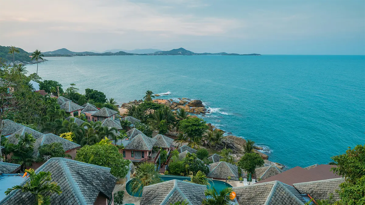 Coastline and beach accommodation on Koh Samui